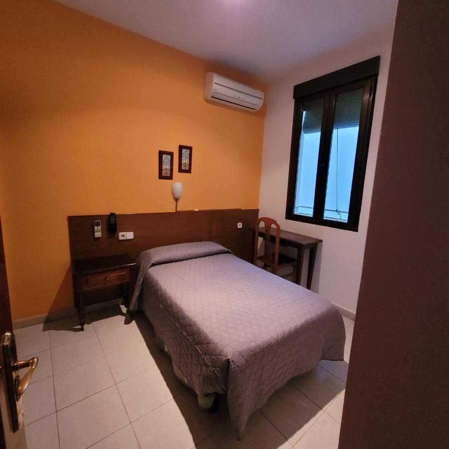 Hostal Pan America Madrid Kültér fotó