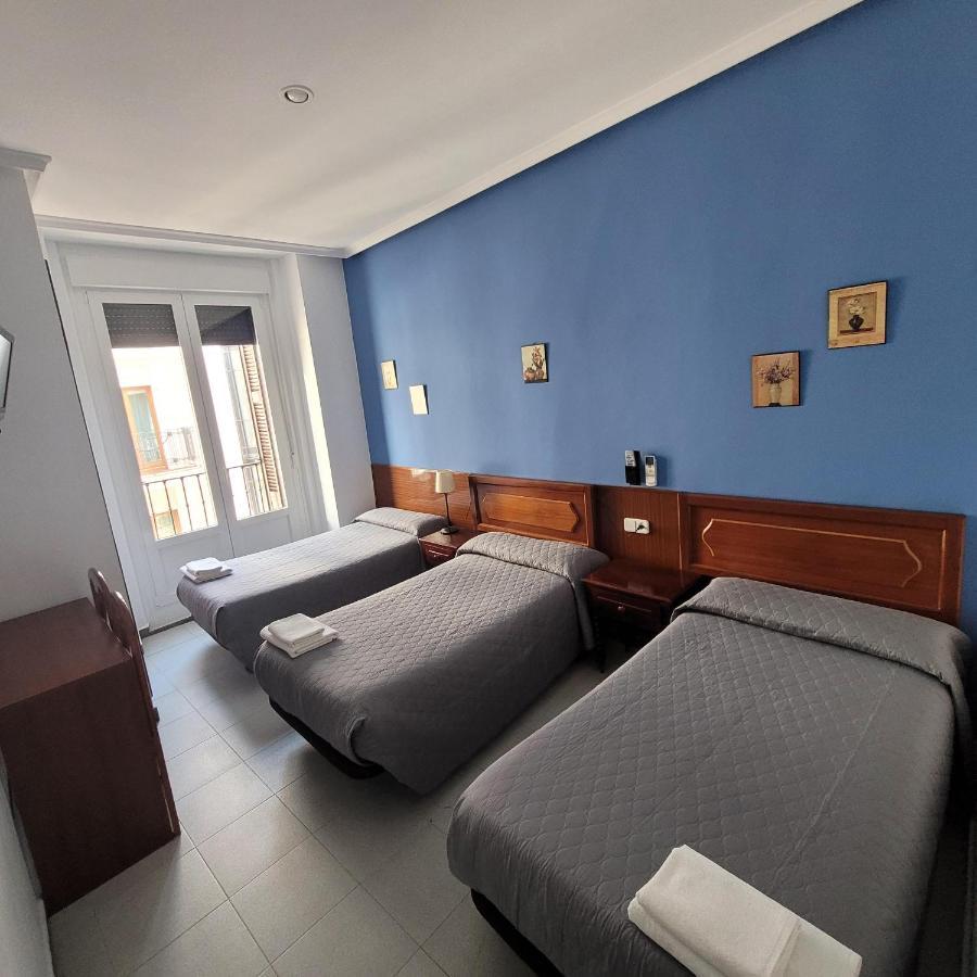 Hostal Pan America Madrid Kültér fotó